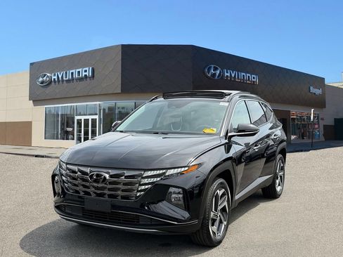 Certified 2023 Hyundai Tucson Limited AWD/4WD image 4