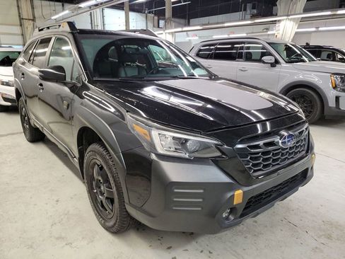 Used 2022 Subaru Outback Wilderness w/ Wilderness Package image 4