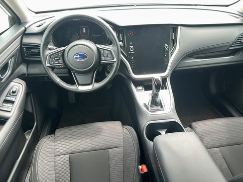 Used 2024 Subaru Outback Premium AWD/4WD image 12