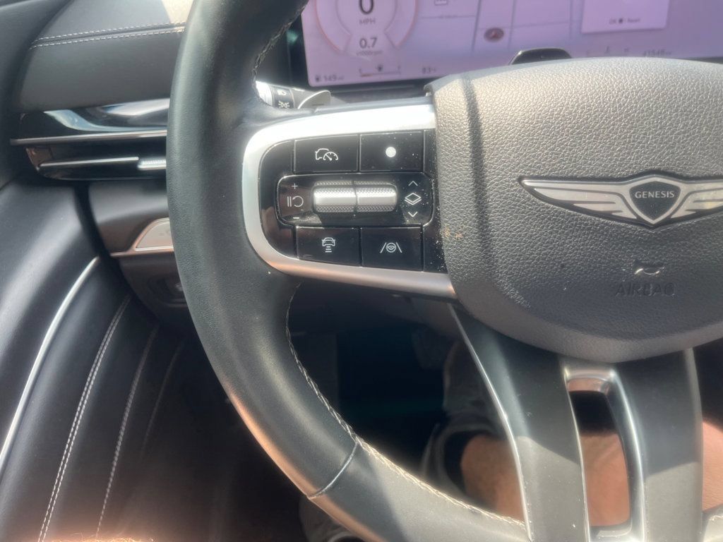 Used 2025 Genesis GV80 2.5T Standard AWD/4WD image 16