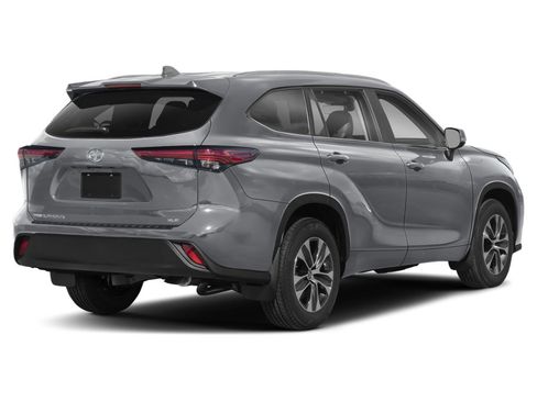 New 2026 Toyota Highlander XLE image 5