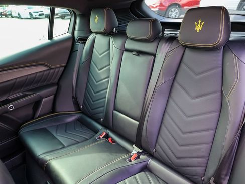 Used 2023 Maserati Grecale Modena AWD/4WD image 34