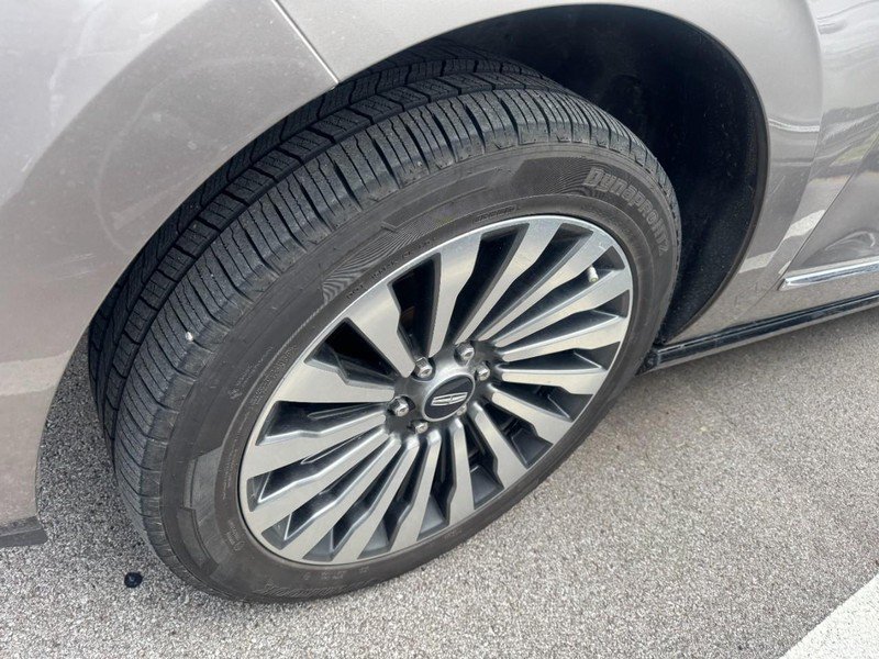 Used 2019 Lincoln Navigator Reserve AWD/4WD image 4