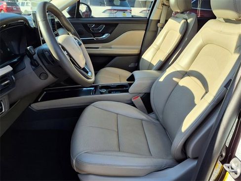 Certified 2023 Lincoln Corsair Reserve w/ Equipment Group 201A image 5