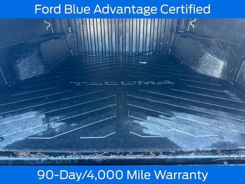 Used 2017 Toyota Tacoma TRD Off-Road w/ Premium & Technology Package image 7