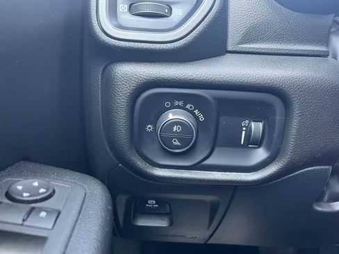 Used 2022 RAM 1500 Tradesman AWD/4WD image 17