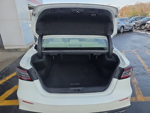 Used 2023 Nissan Maxima SV w/ Floor Mat Group image 5