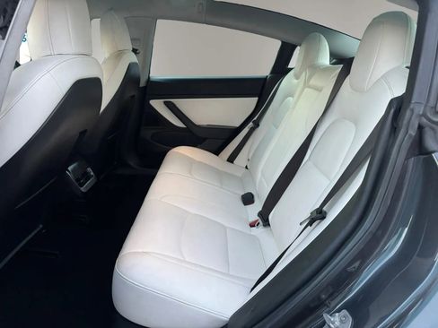 Used 2018 Tesla Model 3 Long Range image 24