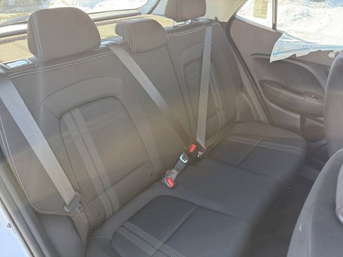 New 2025 Hyundai Venue SEL FWD image 32