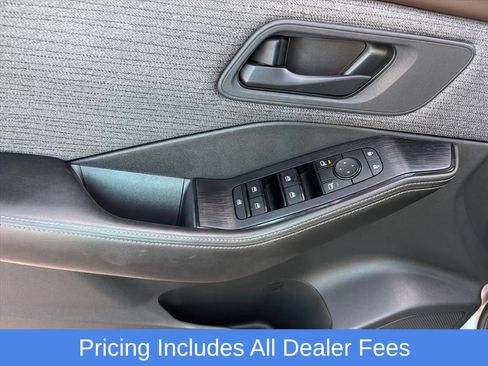 Used 2022 Nissan Rogue S AWD/4WD image 24