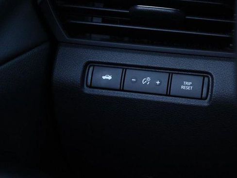 Used 2025 Nissan Altima 2.5 SV image 18