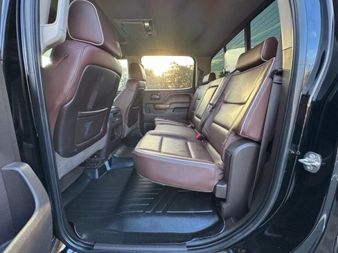 Used 2015 Chevrolet Silverado 2500 High Country w/ Duramax Plus Package image 19