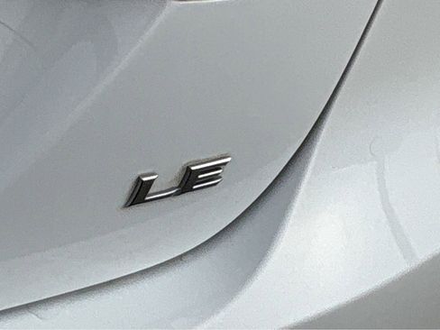 Used 2022 Toyota Camry LE image 20