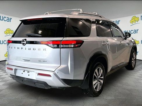 Used 2022 Nissan Pathfinder SL AWD/4WD image 7