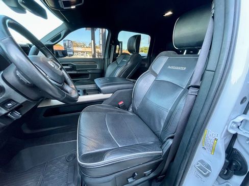 Used 2020 RAM 3500 Laramie image 13