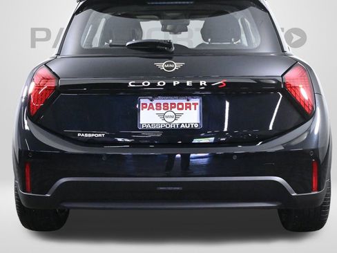 Certified 2025 MINI Cooper S image 9