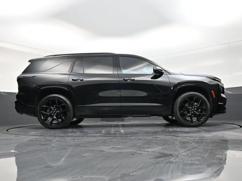 Used 2024 Chevrolet Traverse RS FWD image 22