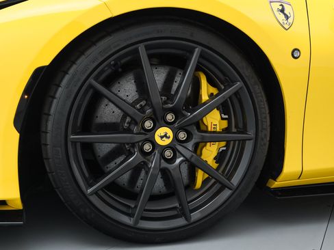 Certified 2022 Ferrari F8 Tributo RWD image 15