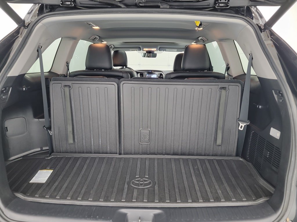 Used 2018 Toyota Highlander Limited AWD/4WD image 34