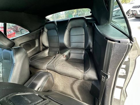 Used 2019 Ford Mustang Premium RWD image 10