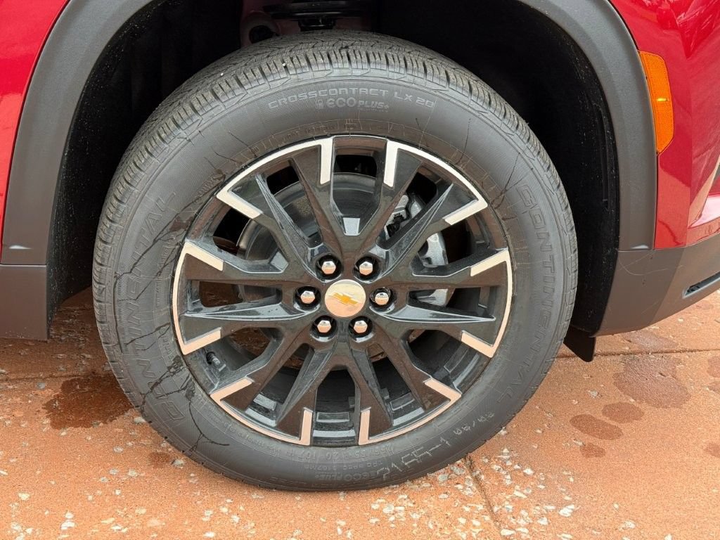 New 2026 Chevrolet Traverse LT w/ Sun and Wheel Package FWD image 7
