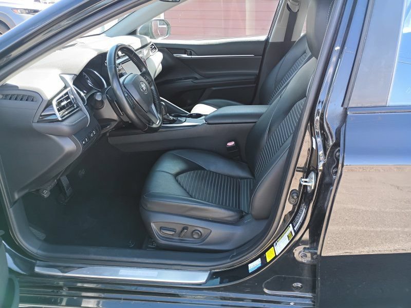 Used 2019 Toyota Camry SE FWD image 9