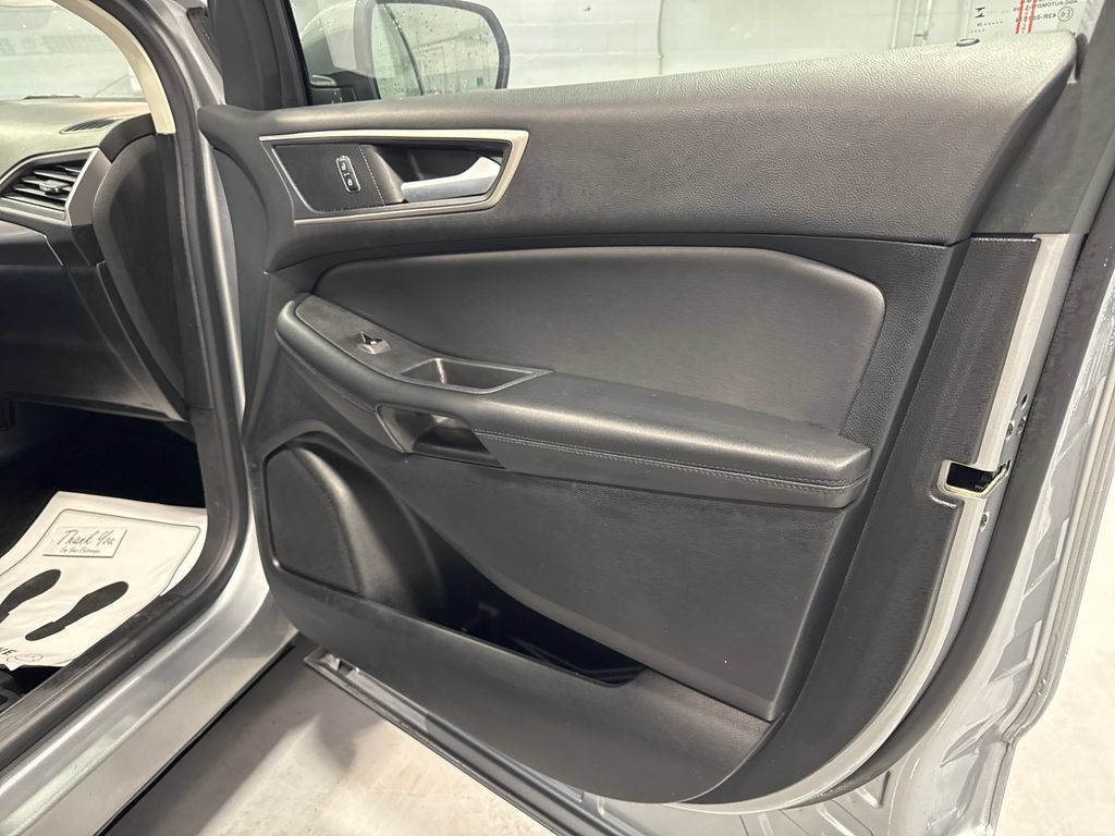 Used 2024 Ford Edge SEL AWD/4WD image 33