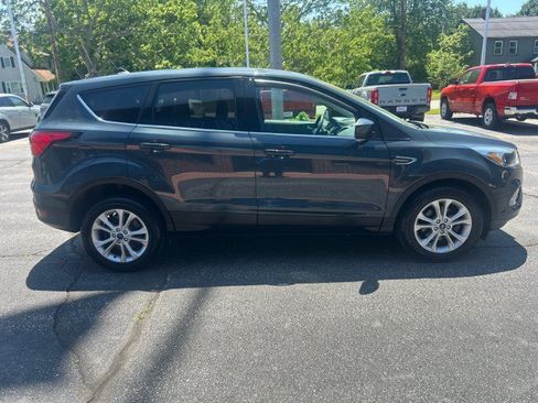 Used 2019 Ford Escape SE FWD image 5