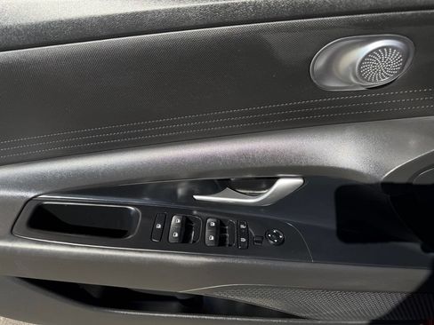 Used 2024 Hyundai Elantra SEL FWD image 19