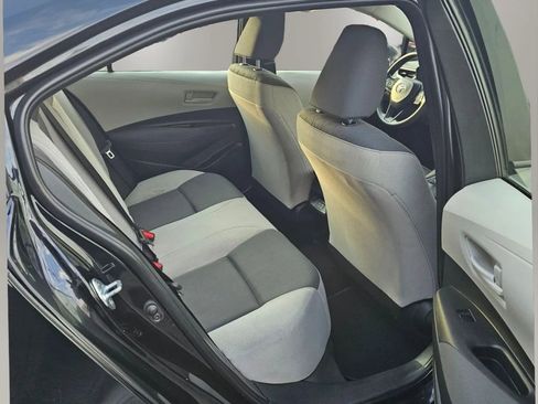 Used 2023 Toyota Corolla LE image 9