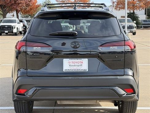 Used 2024 Toyota Corolla Cross SE image 5