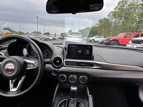 Used 2017 FIAT 124 Spider Classica RWD image 27