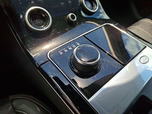Used 2018 Land Rover Range Rover Velar S AWD/4WD image 15