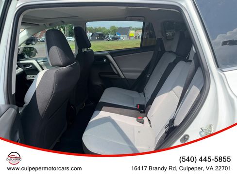 Used 2018 Toyota RAV4 XLE FWD image 9