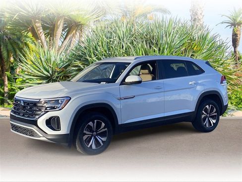 New 2026 Volkswagen Atlas Cross Sport SE image 1