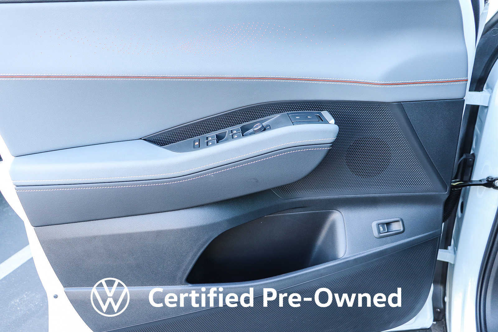 Certified 2023 Volkswagen Taos SE w/ Panoramic Sunroof Package FWD image 24