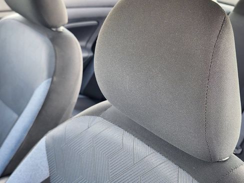 Used 2025 Nissan Versa SV FWD image 15