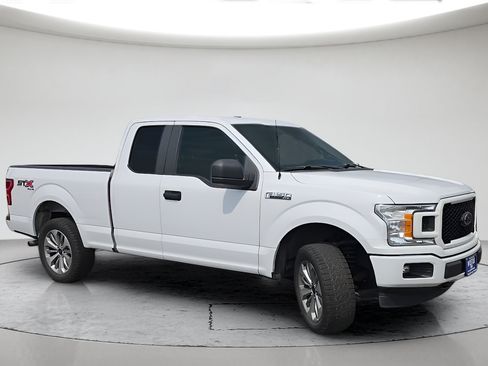 Used 2018 Ford F150 XL w/ Equipment Group 101A Mid AWD/4WD image 4