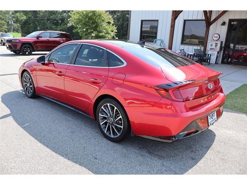 Used 2021 Hyundai Sonata Limited w/ Cargo Package FWD image 3
