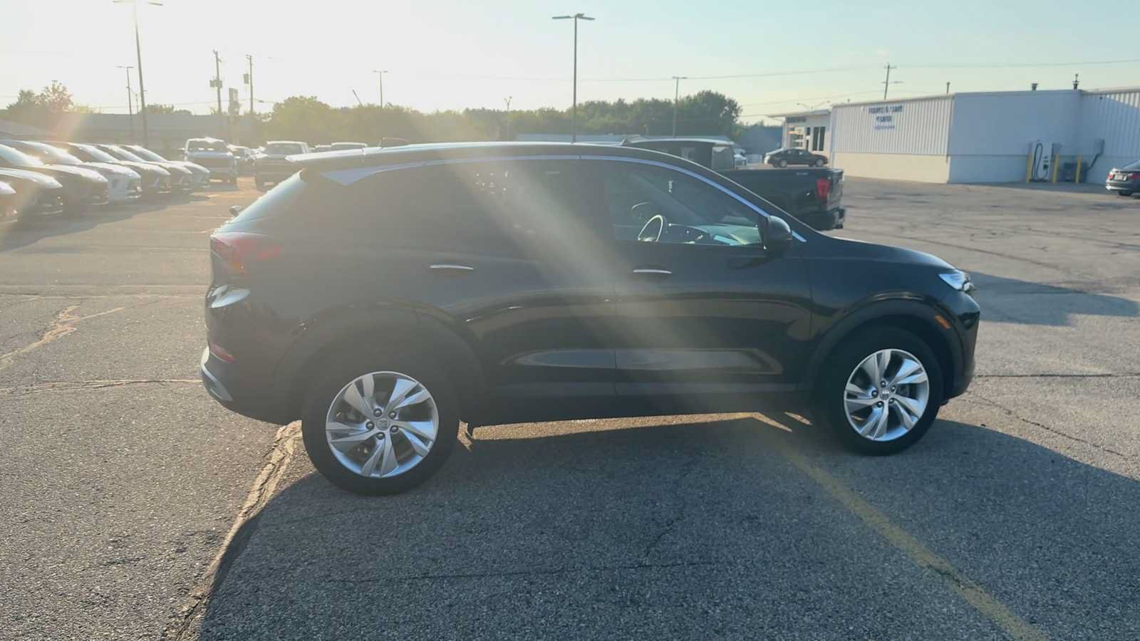Used 2025 Buick Encore GX Preferred AWD/4WD image 11