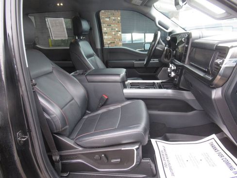 Used 2023 Ford F250 Lariat w/ Lariat Ultimate Package AWD/4WD image 7