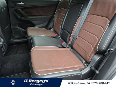 Used 2022 Volkswagen Tiguan SEL R-Line AWD/4WD image 25