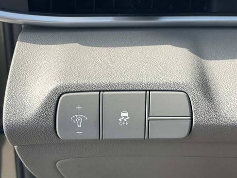 New 2026 Hyundai Elantra Sport FWD image 18