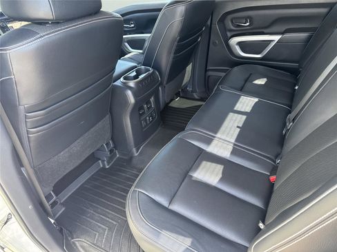 Used 2018 Nissan Titan PRO-4X w/ Pro-4x Convenience Package AWD/4WD image 30