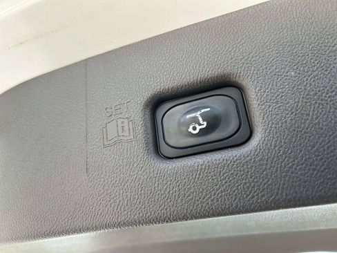 Certified 2023 Lincoln Nautilus FWD w/ Premium Package image 16