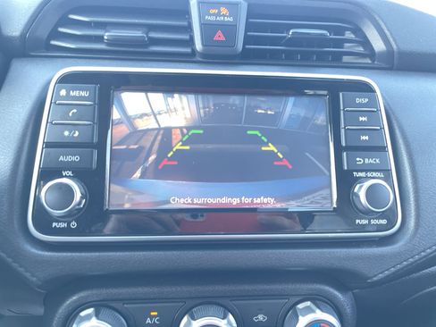 Used 2022 Nissan Versa S image 16