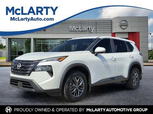 Certified 2026 Nissan Rogue SV FWD image 1