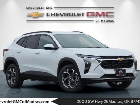 New 2026 Chevrolet Trax LT w/ Driver Confidence Package image 1
