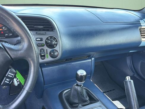 Used 2002 Honda S2000 image 19