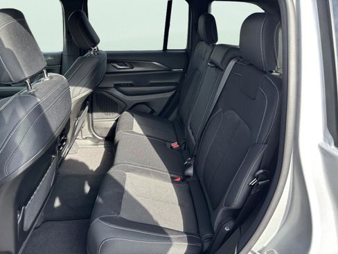 New 2026 Jeep Grand Cherokee Laredo X image 10